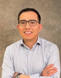 Dr. Josué López